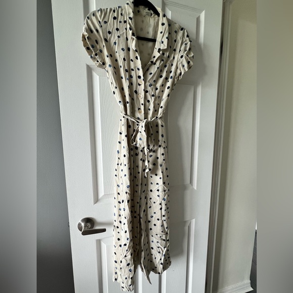 Aritzia Midi Dress - Picture 3 of 3